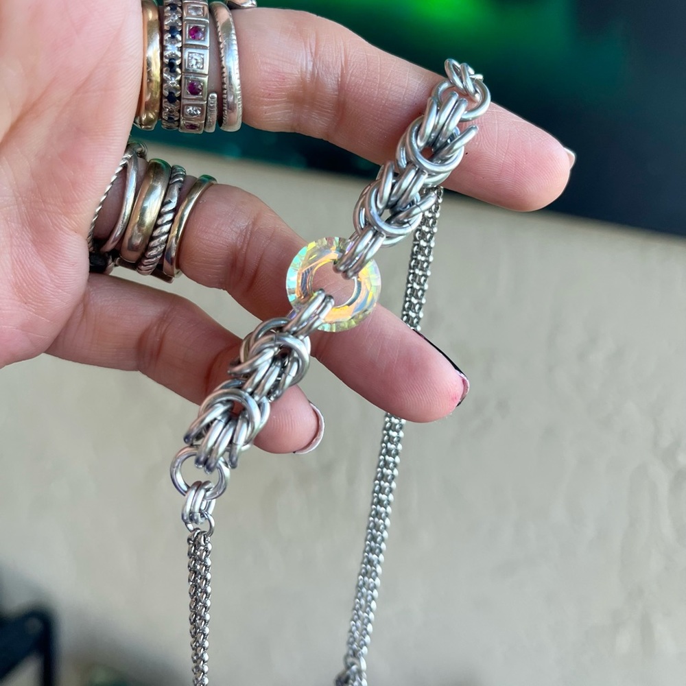 Handmade maille choker necklace with rainbow iridescent swarovski circle crystal - Picture 13 of 15